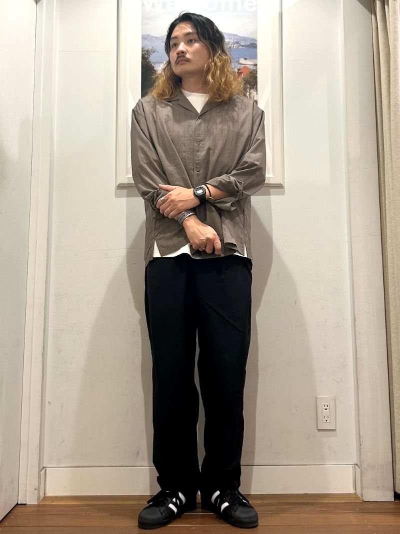 Sonny Label からシャツのご紹介です！！
接触冷感機能がついており
季節の変わり目にはピッタリなアイテム。
サイズ感はすこしゆるめ。