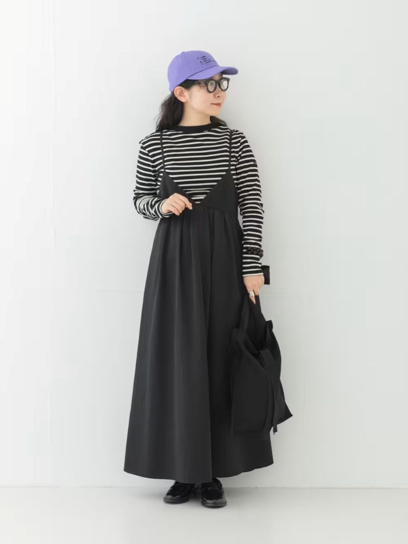 ・キャミワンピース
再生繊維・ナイロンの混合素材で、程よく厚みがあり、
上品な光沢感のあるしっかりとした生地感です。

肩紐はアジャスターで丈の調節が可能。
私の身長でくるぶし丈くらいで、
フラットシューズでも問題なく着用できました。