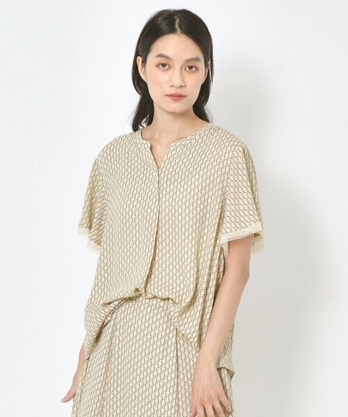 CORDIER / コルディア シャツ・ブラウス | 【セットアップ／洗える】大人の着映え 幾何柄チュールデザインブラウス | 詳細12