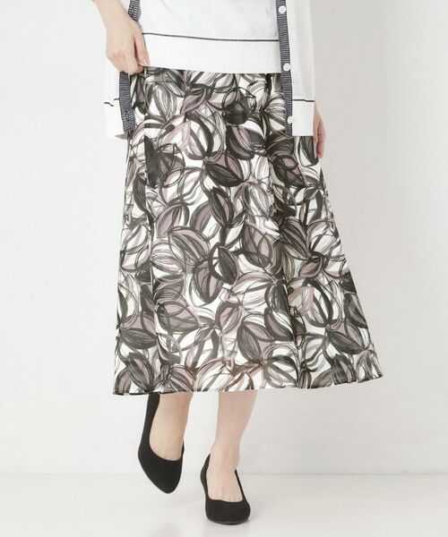 CORDIER / コルディア ロング・マキシ丈スカート | 【M～3Lサイズ／洗える／セットアップ】グレースリーフプリントスカート（ブラック(119)）