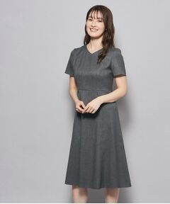 【洗える／日本製／フレア】女性らしいシルエットが美しい、麻調ストレッチワンピース