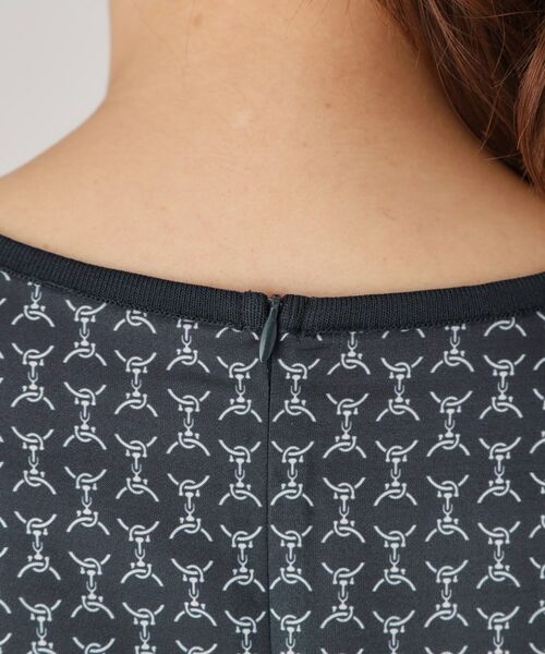 COUP DE CHANCE / クードシャンス ミニ丈・ひざ丈ワンピース | 【洗える】チェーン風プリント柄ワンピース | 詳細12