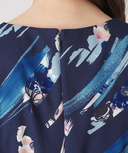 COUP DE CHANCE / クードシャンス ミニ丈・ひざ丈ワンピース | 【洗える／日本製】変形フラワー柄ワンピース | 詳細16