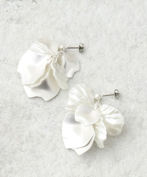 COUP DE CHANCE / クードシャンス ピアス・イヤリング | フラワーリーフピアス | 詳細1