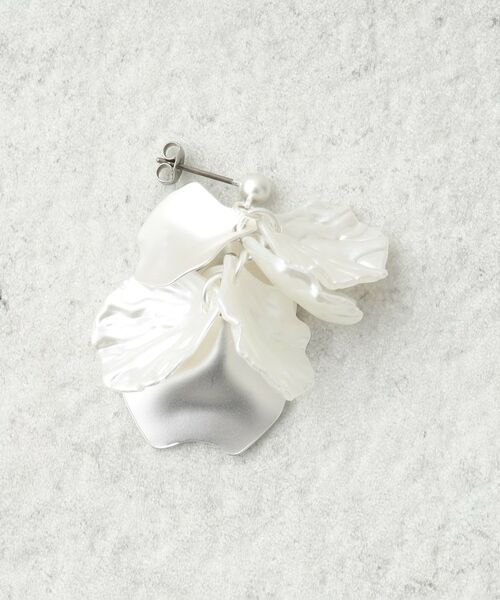 COUP DE CHANCE / クードシャンス ピアス・イヤリング | フラワーリーフピアス | 詳細2