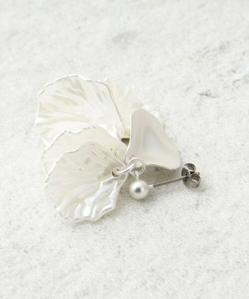 COUP DE CHANCE / クードシャンス ピアス・イヤリング | フラワーリーフピアス | 詳細3