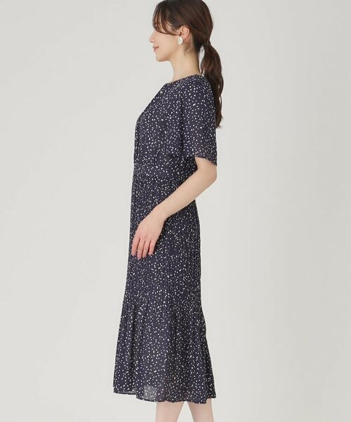 COUP DE CHANCE / クードシャンス ミニ丈・ひざ丈ワンピース | 【洗える／プリーツ加工】ランダムドットのプリーツワンピース | 詳細11
