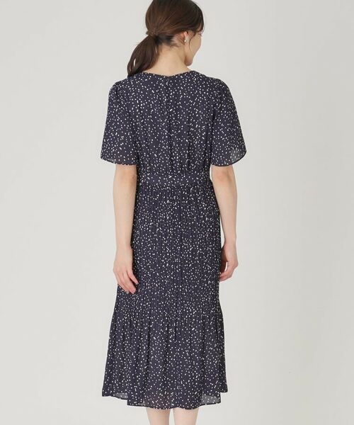 COUP DE CHANCE / クードシャンス ミニ丈・ひざ丈ワンピース | 【洗える／プリーツ加工】ランダムドットのプリーツワンピース | 詳細12