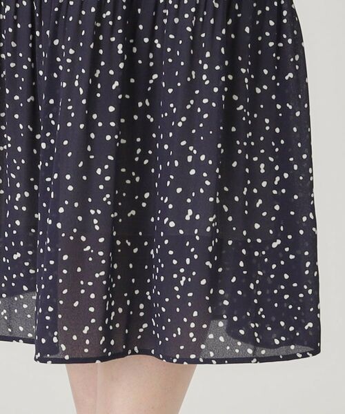 COUP DE CHANCE / クードシャンス ミニ丈・ひざ丈ワンピース | 【洗える／プリーツ加工】ランダムドットのプリーツワンピース | 詳細16