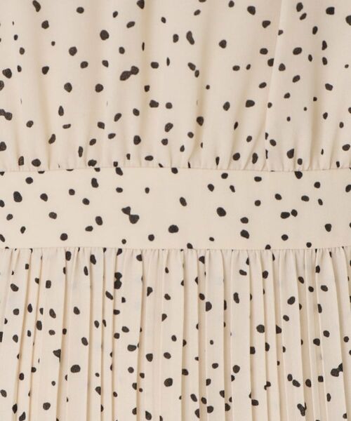 COUP DE CHANCE / クードシャンス ミニ丈・ひざ丈ワンピース | 【洗える／プリーツ加工】ランダムドットのプリーツワンピース | 詳細4