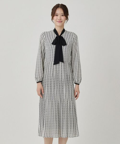 COUP DE CHANCE / クードシャンス ミニ丈・ひざ丈ワンピース | 【ボウ取外し可】幾何柄プリーツワンピース | 詳細12