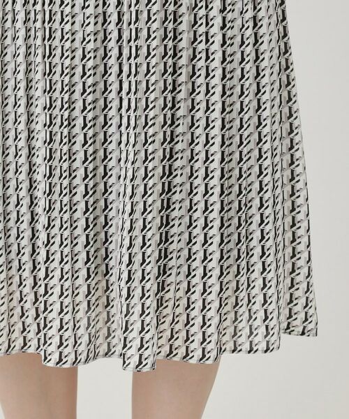 COUP DE CHANCE / クードシャンス ミニ丈・ひざ丈ワンピース | 【ボウ取外し可】幾何柄プリーツワンピース | 詳細17
