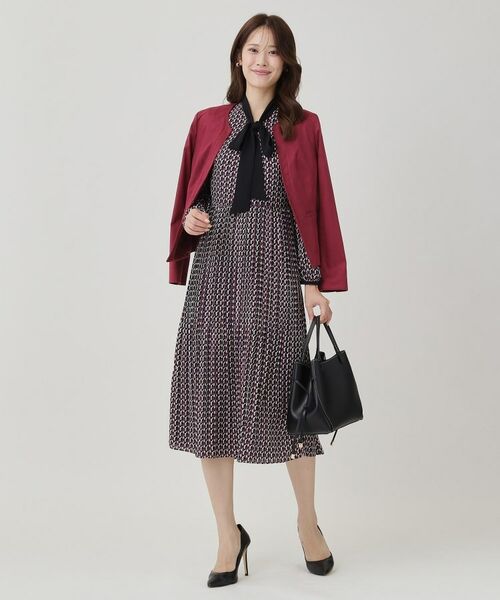 COUP DE CHANCE / クードシャンス ミニ丈・ひざ丈ワンピース | 【ボウ取外し可】幾何柄プリーツワンピース | 詳細6