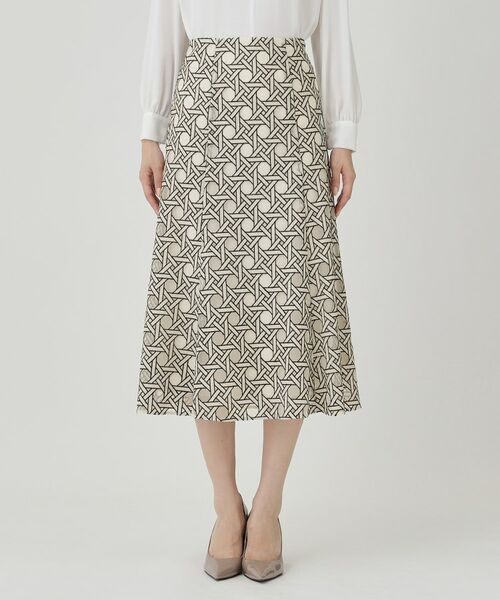 COUP DE CHANCE / クードシャンス ロング・マキシ丈スカート | 【日本製】シアー刺繍のフレアースカート | 詳細18