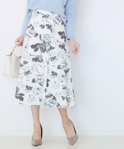 COUP DE CHANCE / クードシャンス スカート | 【手洗い可／日本製／ウエスト後ろゴム】フラワー柄フレアスカート（グレー(112)）