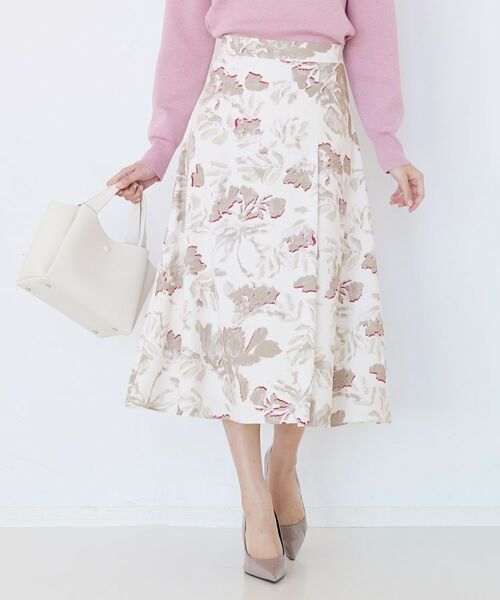 COUP DE CHANCE / クードシャンス スカート | 【手洗い可／日本製／ウエスト後ろゴム】フラワー柄フレアスカート（ベージュ(152)）