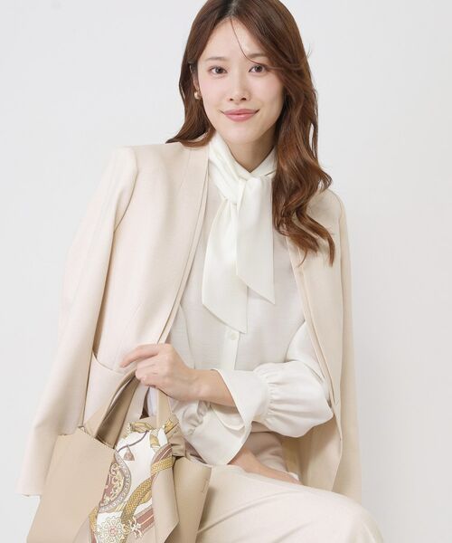 COUP DE CHANCE / クードシャンス ノーカラージャケット | 【手洗い可／日本製／スーツ可】美シルエットのカラーレスジャケット（グレージュ(450)）