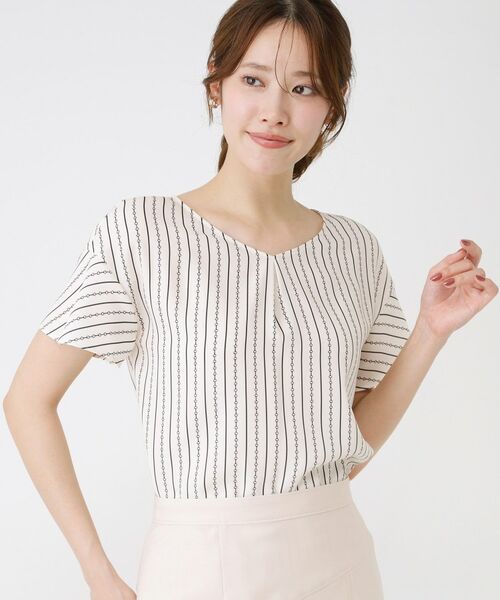 COUP DE CHANCE / クードシャンス シャツ・ブラウス | 【手洗い可／日本製／一枚着／ジャケットイン】チェーン柄ブラウス（グレージュ(150)）