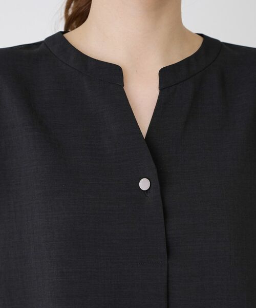COUP DE CHANCE / クードシャンス シャツ・ブラウス | 【手洗い可／セットアップ可】麻調キーネックブラウス | 詳細18