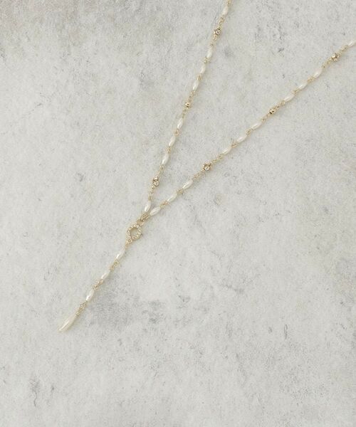 COUP DE CHANCE / クードシャンス ネックレス・ペンダント・チョーカー | パール調＆メタルY／日本製／長さ調整可能（ゴールド(007)）