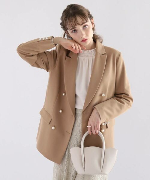 Couture Brooch / クチュールブローチ テーラードジャケット | 【フェイクパールボタンが華やかさを添える。】ダブルブレストジャケット | 詳細7