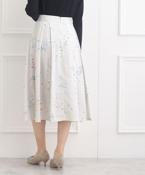Couture Brooch / クチュールブローチ スカート | 【オンオフ使える】ボタニカルフラワータックスカート | 詳細6