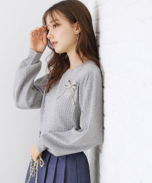 Couture Brooch / クチュールブローチ ニット・セーター | 【きれいめカジュアル/通勤】細ケーブルリボン刺繍ロゴニット | 詳細21