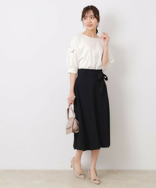 Couture Brooch / クチュールブローチ カットソー | 【接触冷感・洗える・UV機能付き・二の腕カバー】デイジー＆リボン エンブロドルマントップス | 詳細1