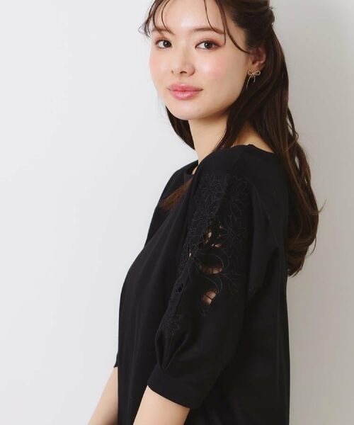 Couture Brooch / クチュールブローチ カットソー | 【接触冷感・洗える・UV機能付き・二の腕カバー】デイジー＆リボン エンブロドルマントップス | 詳細16