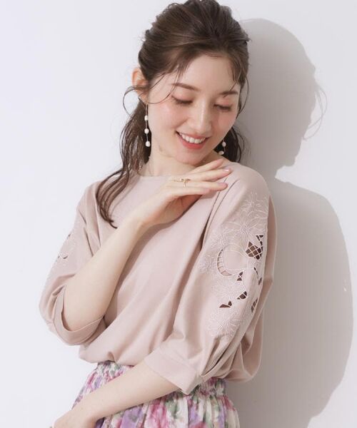 Couture Brooch / クチュールブローチ カットソー | 【接触冷感・洗える・UV機能付き・二の腕カバー】デイジー＆リボン エンブロドルマントップス | 詳細26