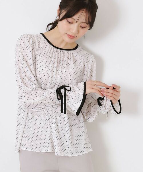 Couture Brooch / クチュールブローチ シャツ・ブラウス | 梨地フロッキードットブラウス | 詳細1