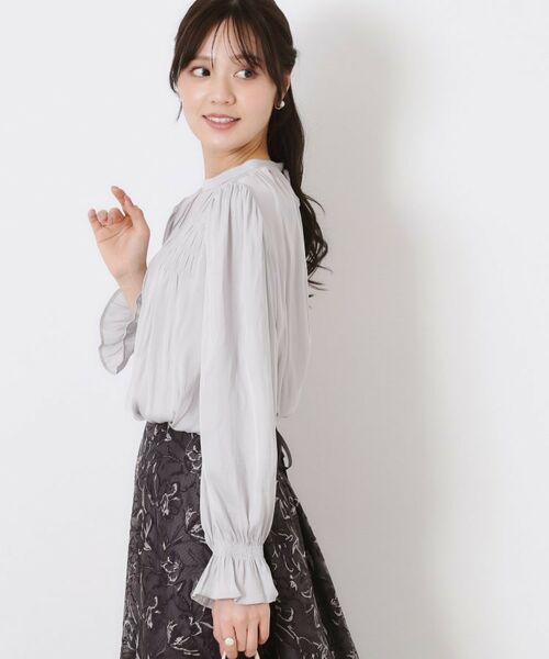 Couture Brooch / クチュールブローチ シャツ・ブラウス | 【通勤・大人可愛い】シャーリングギャザーブラウス | 詳細23