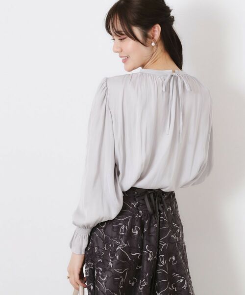 Couture Brooch / クチュールブローチ シャツ・ブラウス | 【通勤・大人可愛い】シャーリングギャザーブラウス | 詳細24