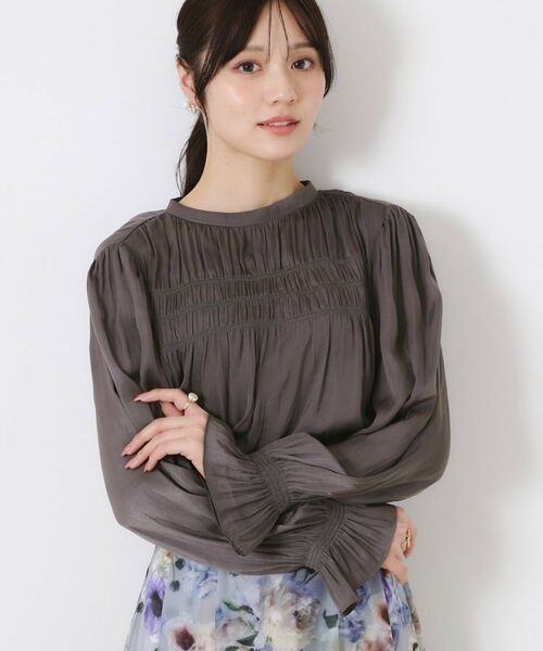 Couture Brooch/クチュールブローチ 【通勤・大人可愛い】シャーリングギャザーブラウス チャコールグレー(014) 38(M) Couture Brooch/クチュールブローチ 【通勤・大人可愛い】シャーリングギャザーブラウス チャコールグレー(014) 38(M)