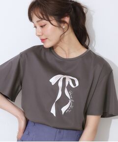Couture Brooch / クチュールブローチ Tシャツ | 【マシンウォッシャブル・接触冷感・UV機能】60リボンロゴプリント フレアーT