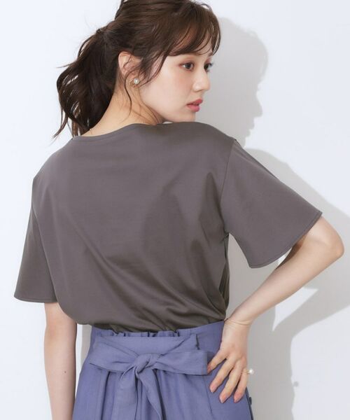 Couture Brooch / クチュールブローチ Tシャツ | 【マシンウォッシャブル・接触冷感・UV機能】60リボンロゴプリント フレアーT | 詳細19