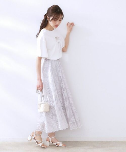 Couture Brooch / クチュールブローチ Tシャツ | 【マシンウォッシャブル・接触冷感・UV機能】60リボンロゴプリント フレアーT | 詳細2