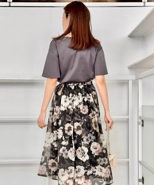 Couture Brooch / クチュールブローチ Tシャツ | 【マシンウォッシャブル・接触冷感・UV機能】60リボンロゴプリント フレアーT | 詳細24