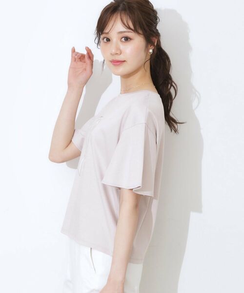 Couture Brooch / クチュールブローチ Tシャツ | 【マシンウォッシャブル・接触冷感・UV機能】60リボンロゴプリント フレアーT | 詳細30