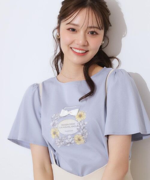 Couture Brooch/クチュールブローチ 【接触冷感・UVカット】パフュームプリントTシャツ サックスブルー(090) 36(S) Couture Brooch/クチュールブローチ 【接触冷感・UVカット】パフュームプリントTシャツ サックスブルー(090) 36(S)