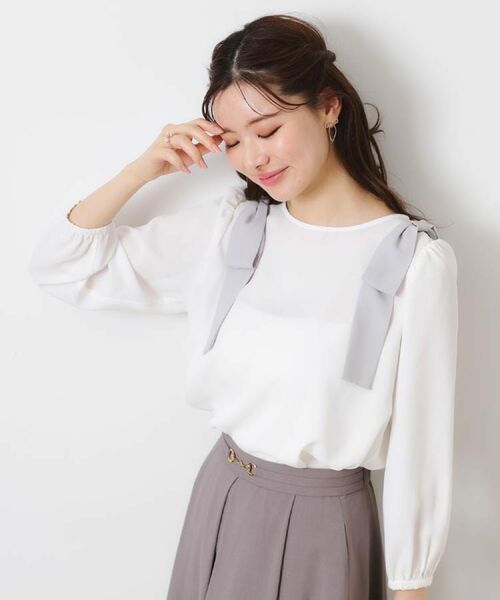 新品未使用 シャロンワコブ リボン付ジップアップシルク製ブラウス Couture Brooch ブラウス シャツ 「5分袖・通勤」リボンタイ付き