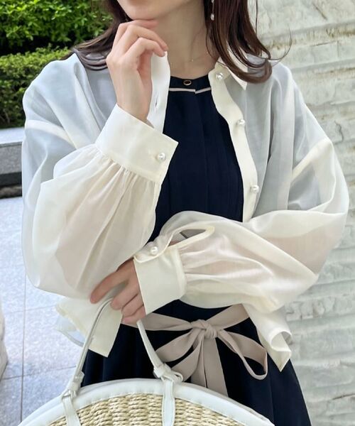 Couture Brooch / クチュールブローチ シャツ・ブラウス | 【洗える・オシャレな透け感】パール調ボタンシアーシャツ | 詳細17