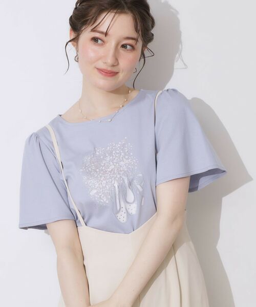 Couture Brooch / クチュールブローチ Tシャツ | 【接触冷感・UVカット】トゥシューズプリントTシャツ(サックスブルー(090))