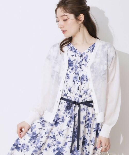 Couture Brooch / クチュールブローチ カーディガン・ボレロ | 【上品な透け感・通勤】ダブルパール調釦シアーカーディガン | 詳細4