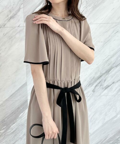 Couture Brooch / クチュールブローチ ロング・マキシ丈ワンピース | 【配色・きれいめ・通勤】タックプリーツ配色ワンピース | 詳細10