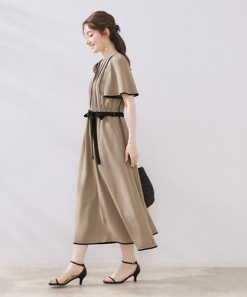 Couture Brooch / クチュールブローチ ロング・マキシ丈ワンピース | 【配色・きれいめ・通勤】タックプリーツ配色ワンピース | 詳細2