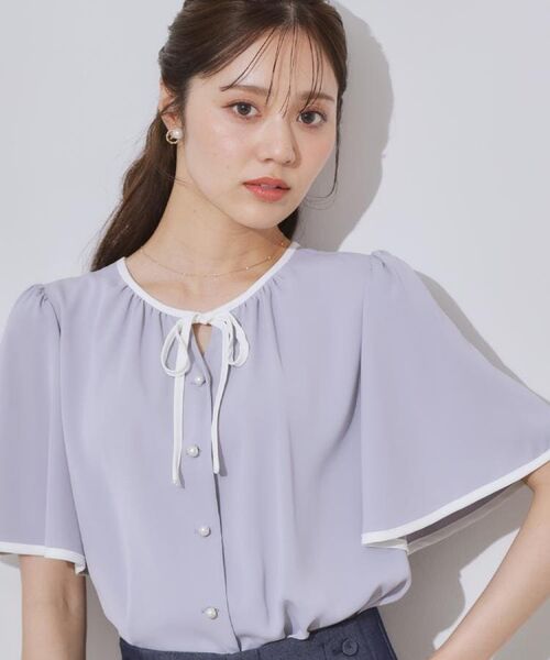 Couture Brooch/クチュールブローチ 【きれいめ・二の腕カバー・通勤】配色フレア2WAYブラウス ライトグレー(011) 38(M) Couture Brooch/クチュールブローチ 【きれいめ・二の腕カバー・通勤】配色フレア2WAYブラウス ライトグレー(011) 38(M)
