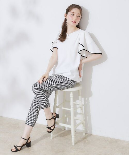 Couture Brooch / クチュールブローチ シャツ・ブラウス | 【洗える・通勤】Vネックパール調フレアブラウス | 詳細1