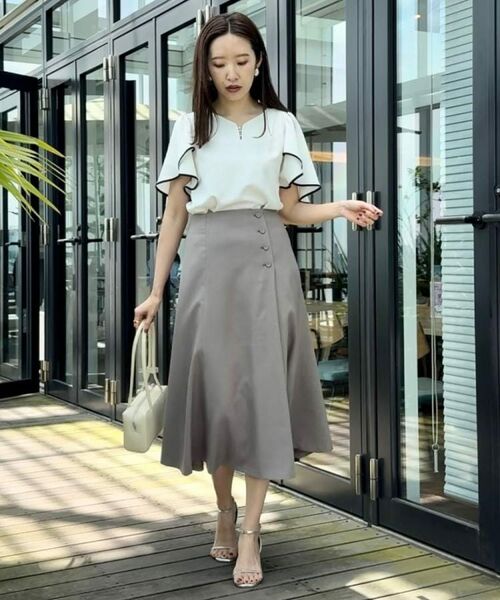 Couture Brooch / クチュールブローチ シャツ・ブラウス | 【洗える・通勤】Vネックパール調フレアブラウス | 詳細10