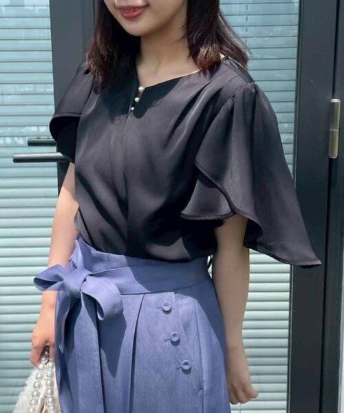 Couture Brooch / クチュールブローチ シャツ・ブラウス | 【洗える・通勤】Vネックパール調フレアブラウス | 詳細23